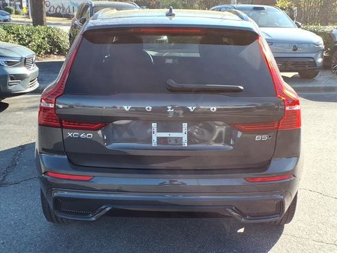 Certified 2025 Volvo XC60 B5 Plus image 4