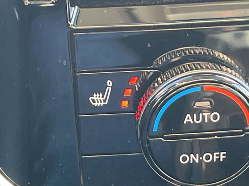 Used 2023 Nissan Rogue Platinum w/ Platinum Premium Package image 19