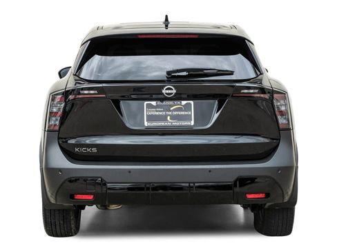 Used 2025 Nissan Kicks SV w/ Illumination Package FWD image 8