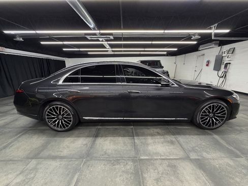 Used 2022 Mercedes-Benz S 580 S 580 image 8