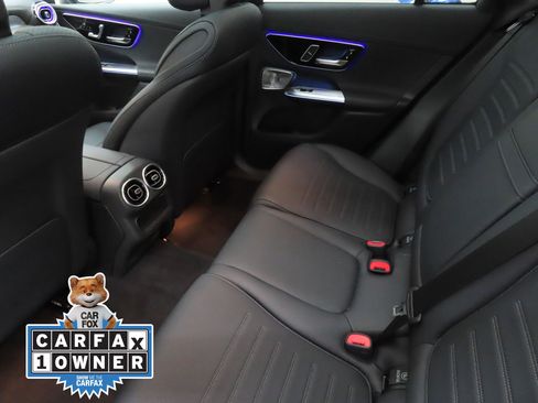 Used 2025 Mercedes-Benz GLC 300 4MATIC image 22