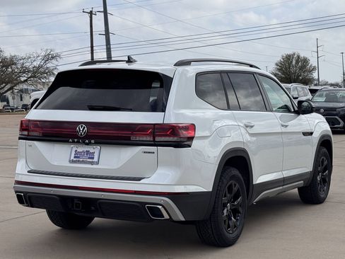 New 2026 Volkswagen Atlas Peak Edition AWD/4WD image 5