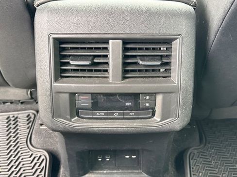 Used 2023 Volkswagen Atlas SE AWD/4WD image 21