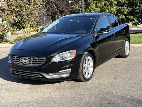 Used 2014 Volvo S60 T5 FWD image 3