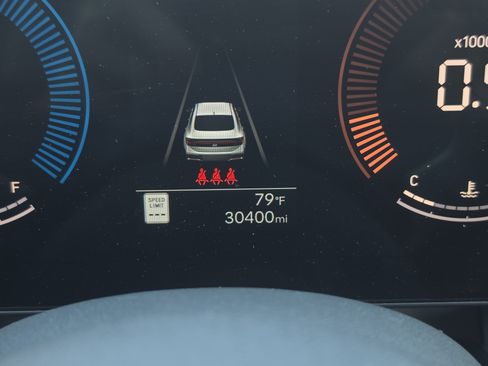 Used 2025 Hyundai Sonata SEL FWD image 23