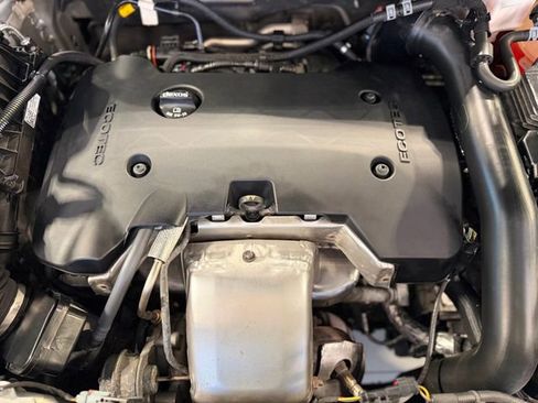 Used 2020 Chevrolet Equinox Premier w/ Premier Redline Edition image 36