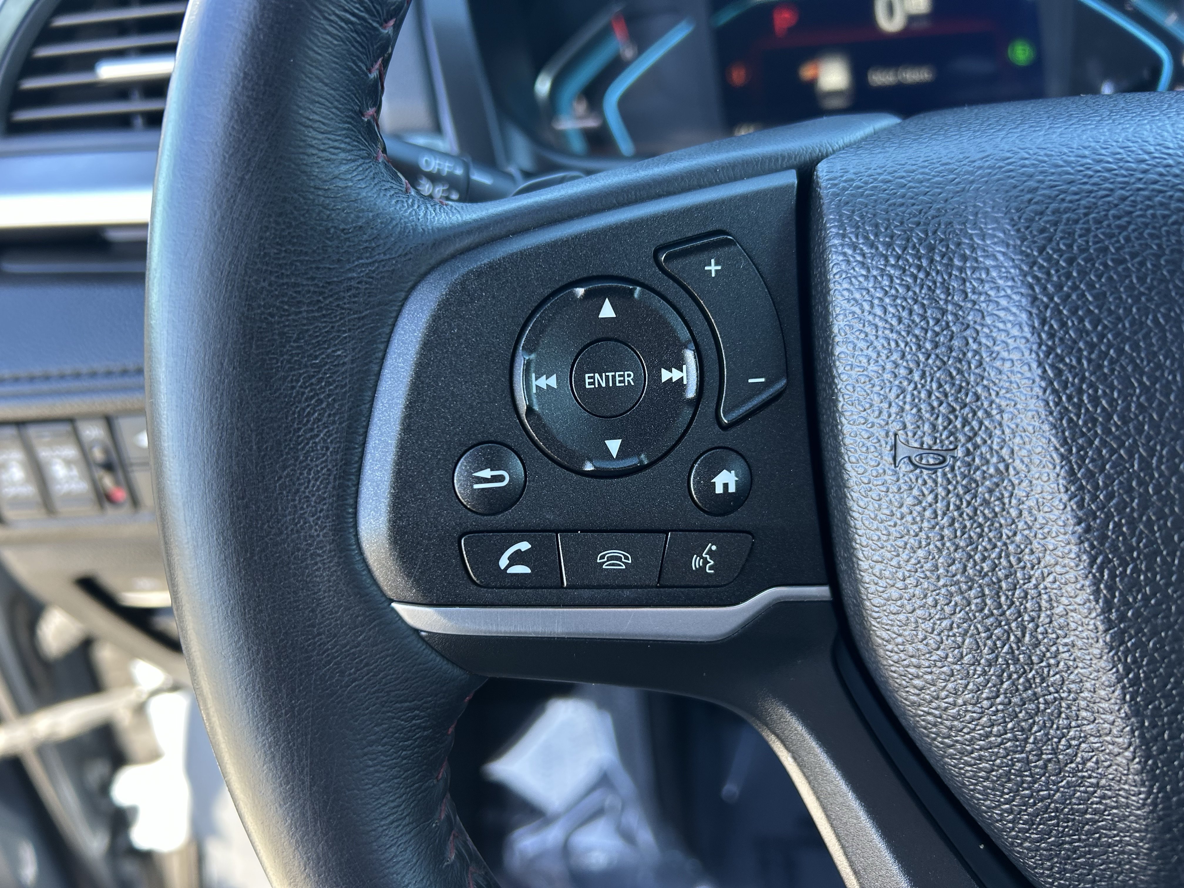 Used 2024 Honda Odyssey Sport image 26