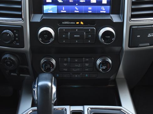 Used 2019 Ford F150 Lariat w/ Equipment Group 502A Luxury image 19