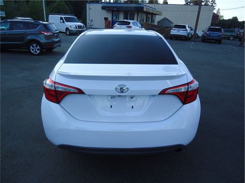 Used 2015 Toyota Corolla LE FWD image 7