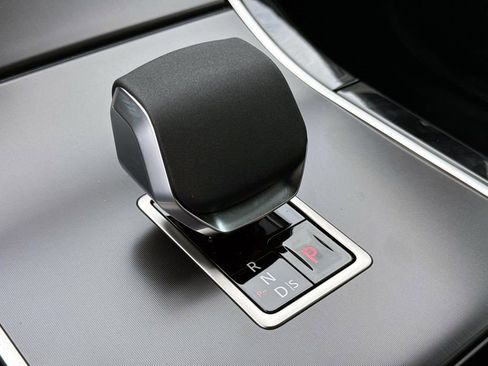 New 2026 Land Rover Range Rover Evoque Dynamic SE AWD/4WD image 24