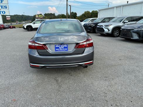 Used 2017 Honda Accord EX-L image 4