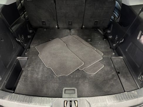 Used 2022 Ford Explorer XLT AWD/4WD image 45