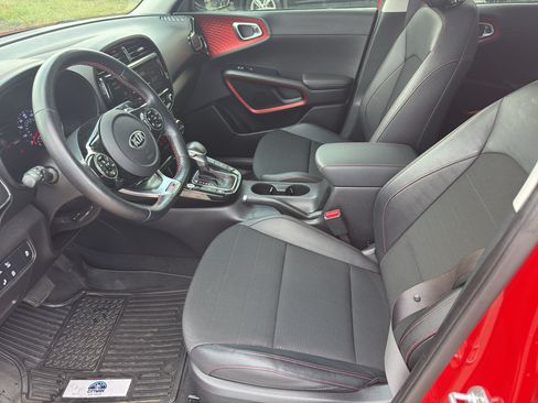 Used 2020 Kia Soul GT-Line Turbo FWD image 19