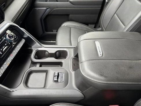 Used 2024 GMC Sierra 2500 Denali AWD/4WD image 25