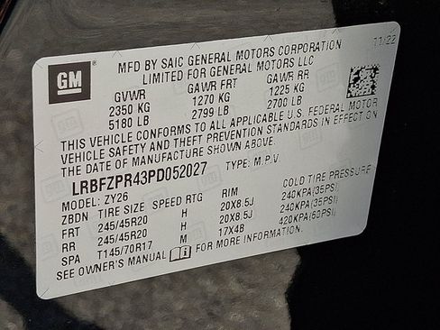 Used 2023 Buick Envision Essence w/ Sport Touring Package AWD/4WD image 29