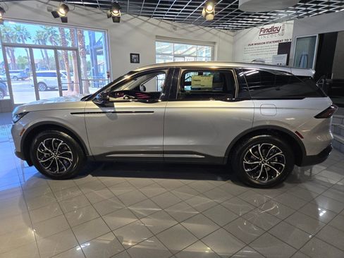 New 2026 Lincoln Nautilus Premier AWD/4WD image 8