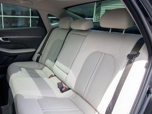 Used 2024 Hyundai Sonata SEL w/ Convenience Package FWD image 8