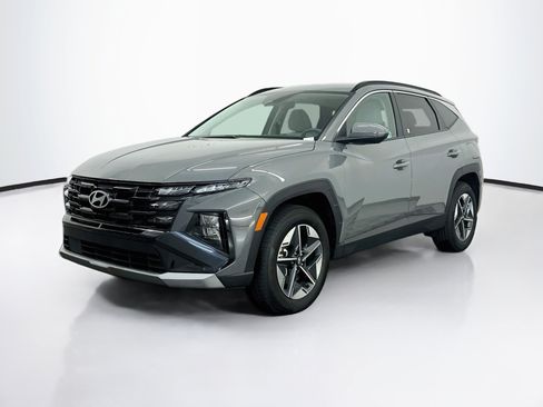 Used 2025 Hyundai Tucson SEL AWD/4WD image 3