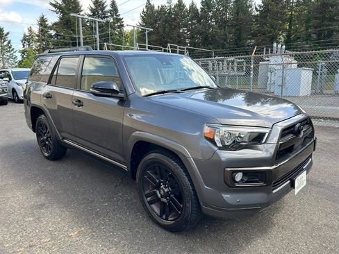 Used 2020 Toyota 4Runner Nightshade AWD/4WD image 3