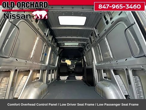 Used 2023 Mercedes-Benz Sprinter 2500 image 12