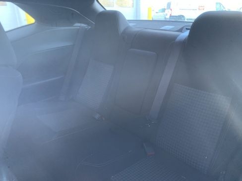 Used 2022 Dodge Challenger SXT image 10