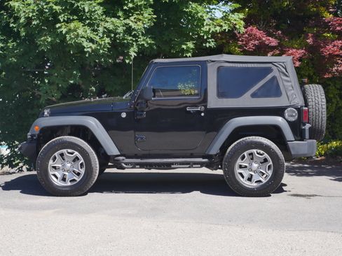 Used 2013 Jeep Wrangler Sport AWD/4WD image 12