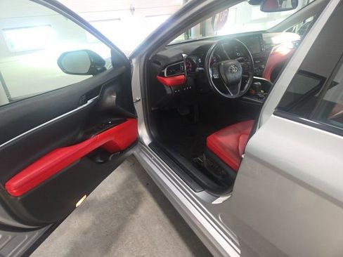 Used 2023 Toyota Camry XSE image 9