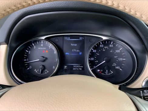 Used 2015 Nissan Rogue SL FWD image 26