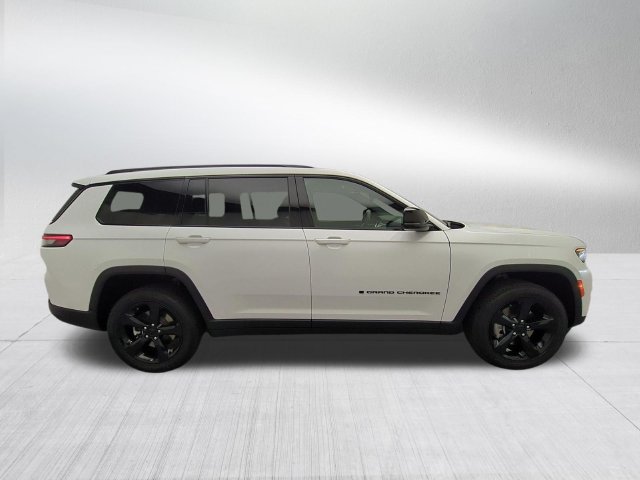 Certified 2023 Jeep Grand Cherokee L Laredo AWD/4WD image 4