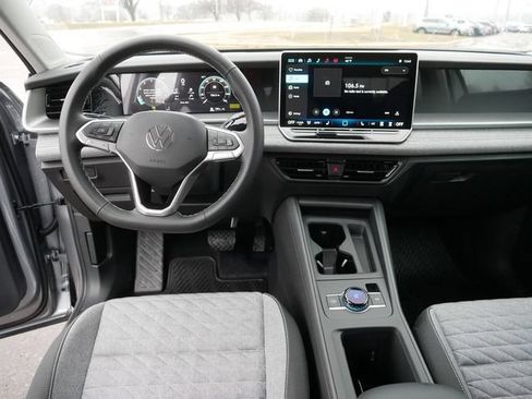 New 2026 Volkswagen Tiguan S AWD/4WD image 9