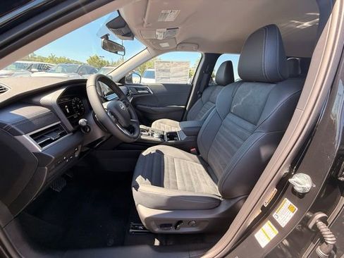 New 2026 Nissan Rogue SL AWD/4WD image 11