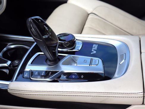 Used 2018 BMW M760i xDrive AWD/4WD image 43