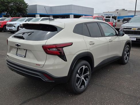New 2026 Chevrolet Trax RS FWD image 4