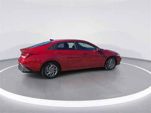 New 2026 Hyundai Elantra Blue image 8