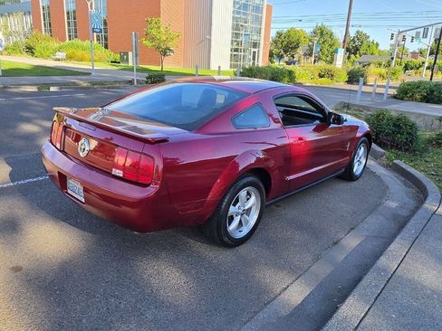 Used 2007 Ford Mustang Premium RWD image 5