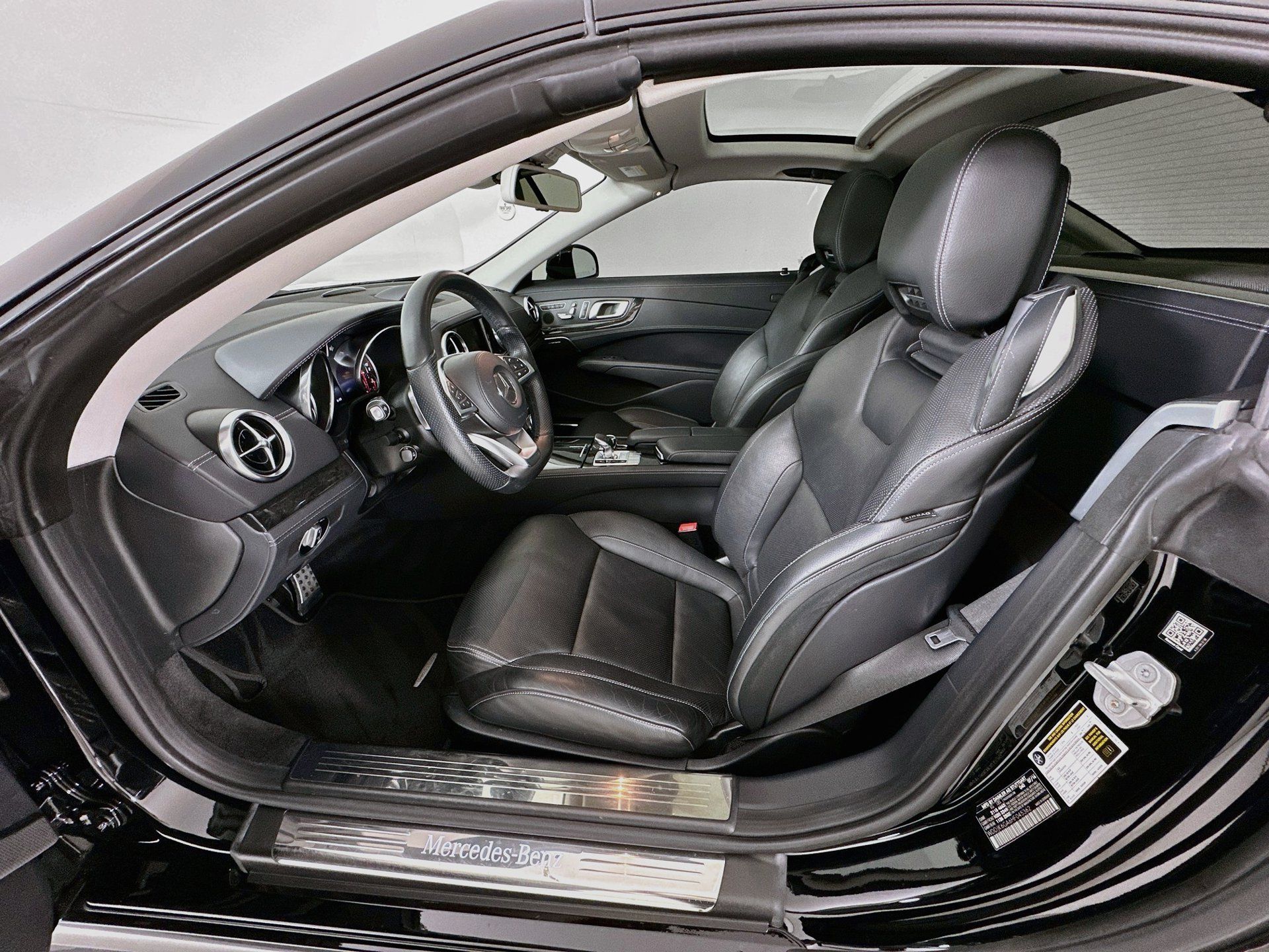 Used 2017 Mercedes-Benz SL 450 image 23