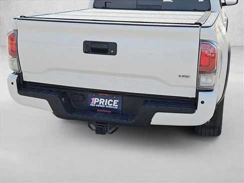 Used 2022 Toyota Tacoma TRD Off-Road w/ TRD Premium Off Road Package AWD/4WD image 6
