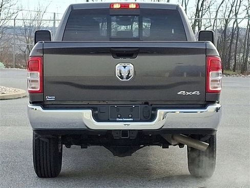 Used 2024 RAM 2500 Tradesman w/ Chrome Appearance Group image 8
