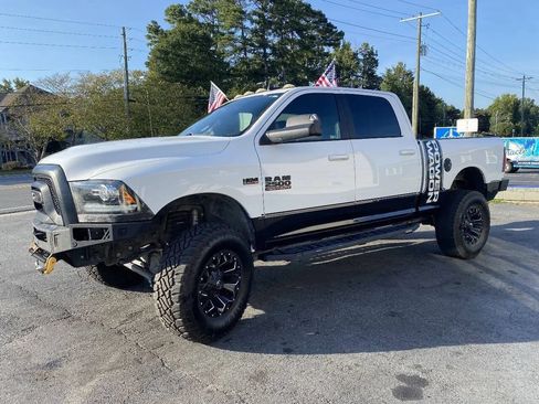Used 2018 RAM 2500 Power Wagon w/ Luxury Group AWD/4WD image 4