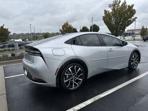 New 2026 Toyota Prius Plug-In Hybrid image 6