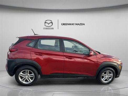Used 2021 Hyundai Kona SE image 8