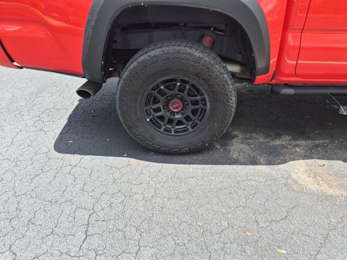 Used 2023 Toyota Tacoma TRD Pro AWD/4WD image 19