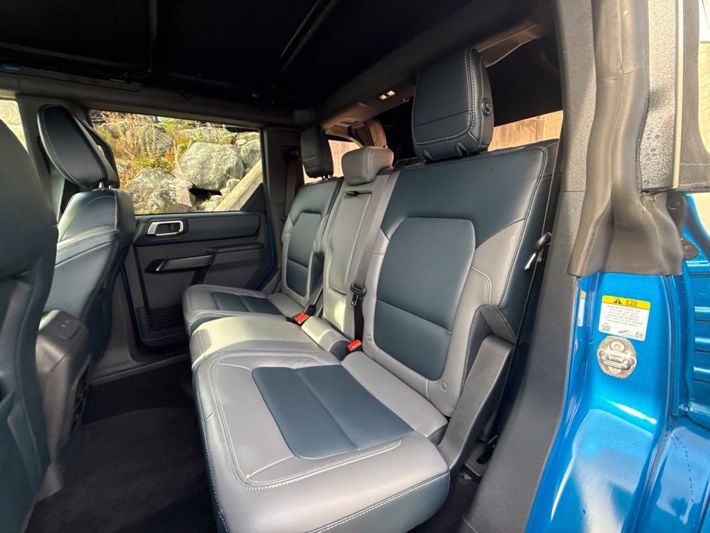 Used 2024 Ford Bronco Outer Banks AWD/4WD image 20