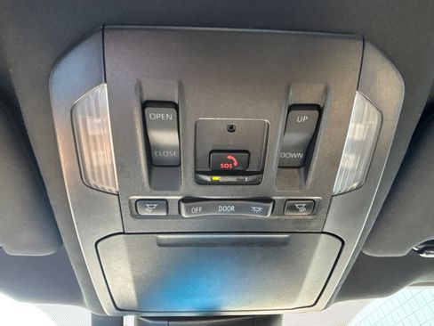 Used 2024 Toyota Highlander XSE FWD image 18