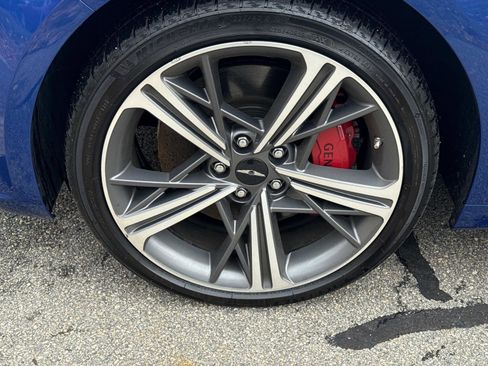 Used 2024 Genesis G70 2.5T w/ Sport Prestige Package image 9