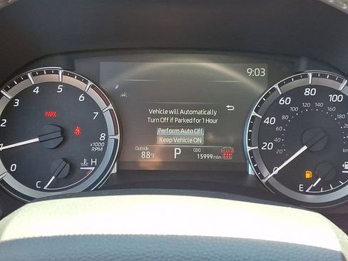 Used 2025 Toyota Highlander LE AWD/4WD image 23