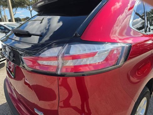 Used 2024 Ford Edge Titanium image 11