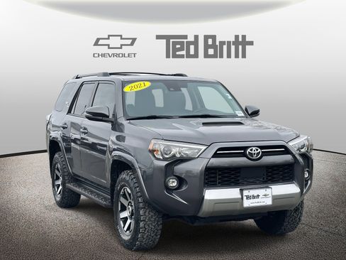 Used 2021 Toyota 4Runner TRD Off-Road Premium image 3