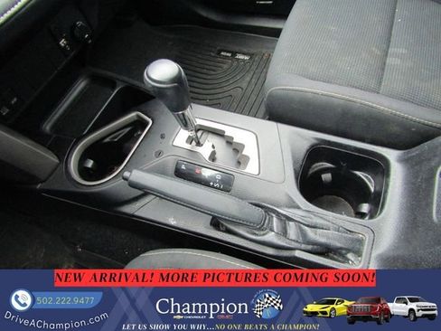 Used 2018 Toyota RAV4 XLE FWD image 14