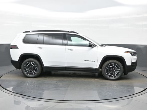 New 2026 Jeep Cherokee Laredo AWD/4WD image 7